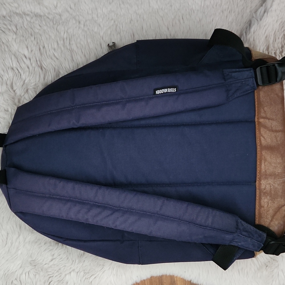 Steve Madden Backpack - Picture 4 of 7